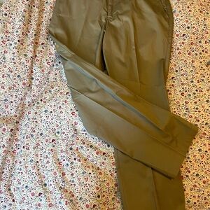 Dockers Men's Khaki Chinos